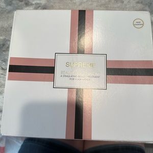 Supreme hand and mail care